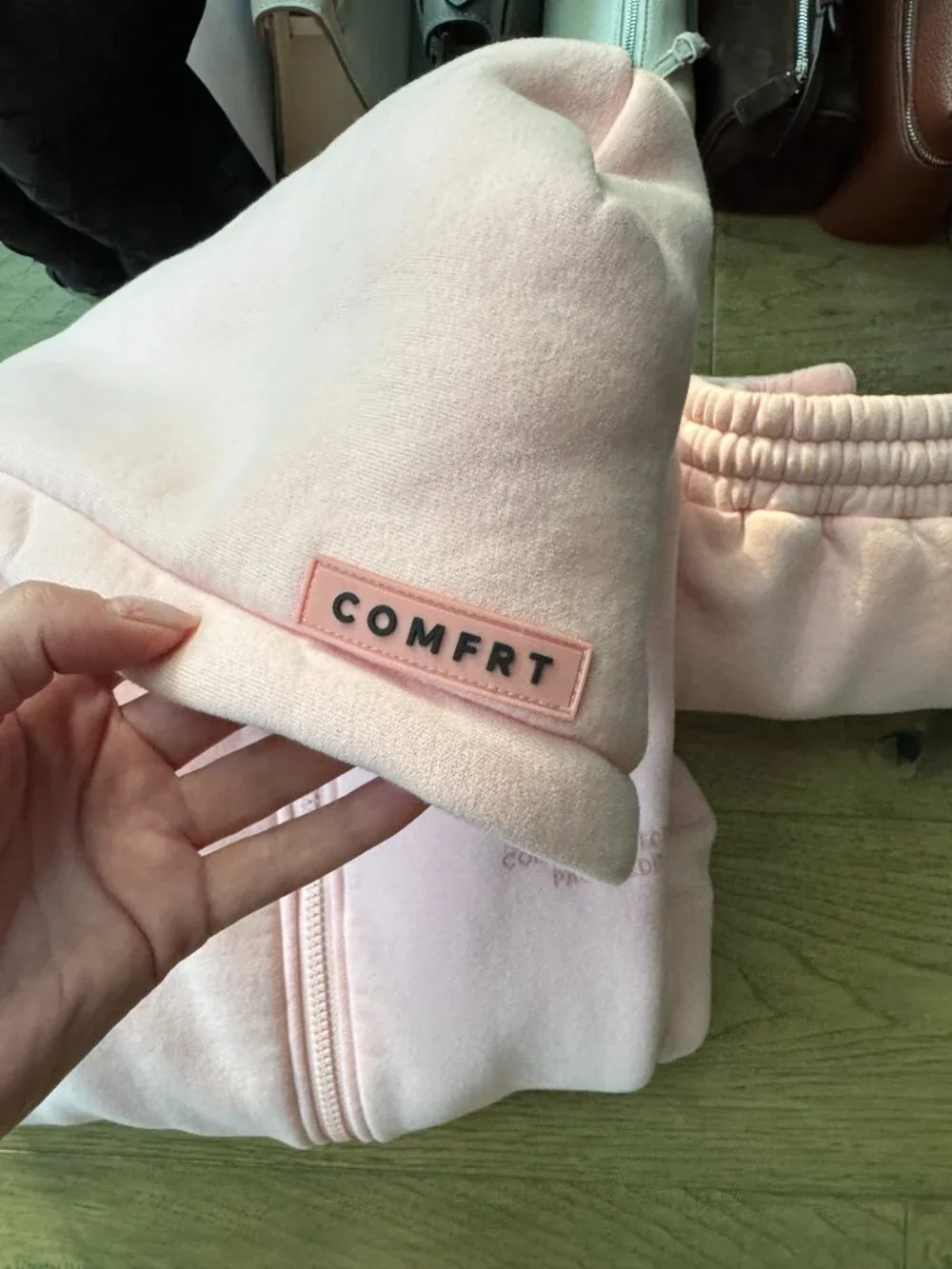 Comfrt Zip Hoodie- Pastel Edition (Bubblegum) - Picture 4 of 4